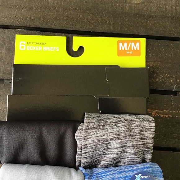 Hanes Lightweight Boys’ Tagless 4 Boxer Briefs - Picture 3 of 6